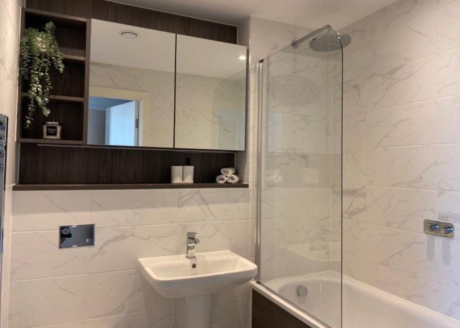 Stunning 1 Bed Apartment Central Манчестер Экстерьер фото